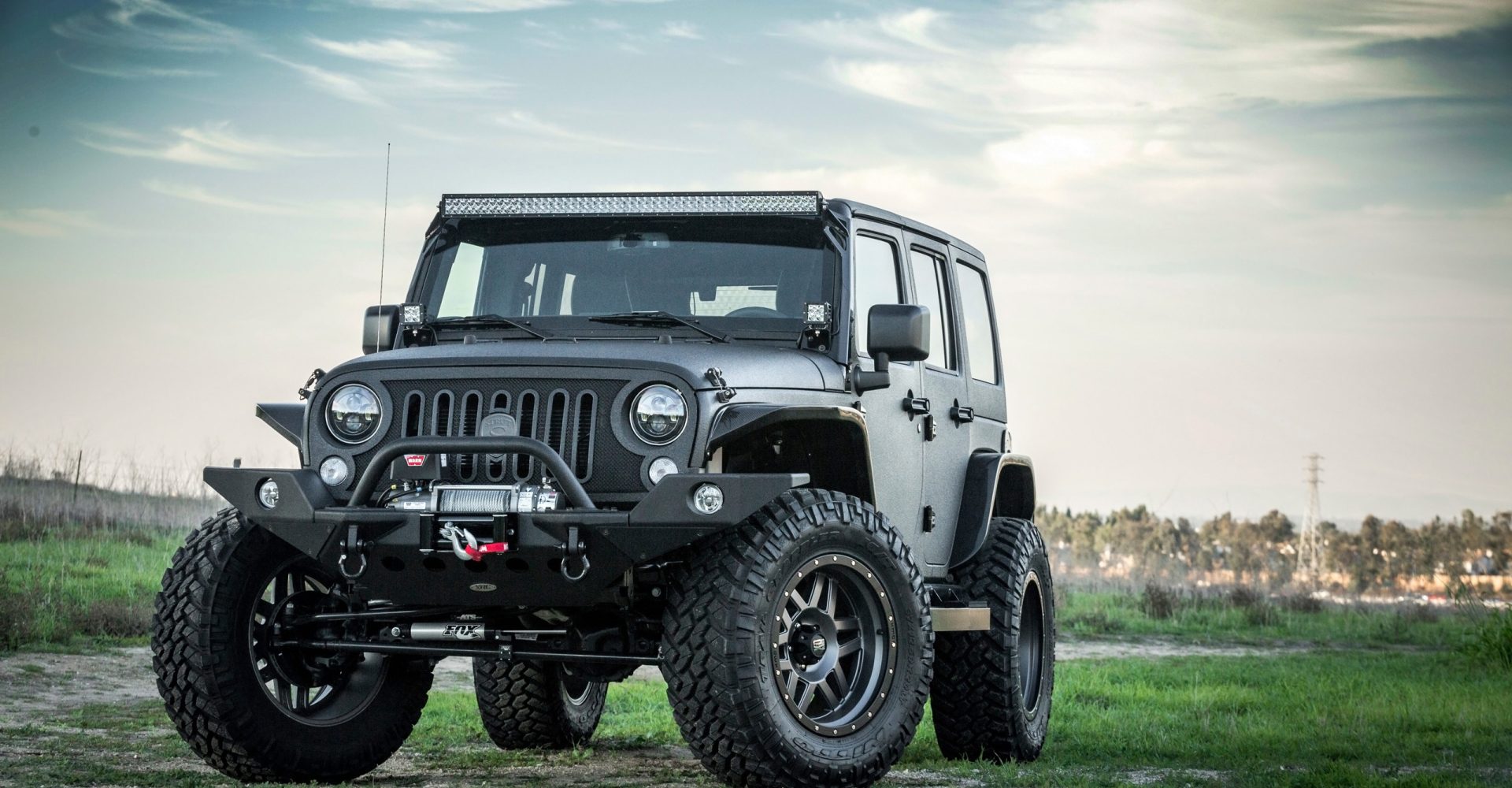 2015_strut_jeep_wrangler-wide